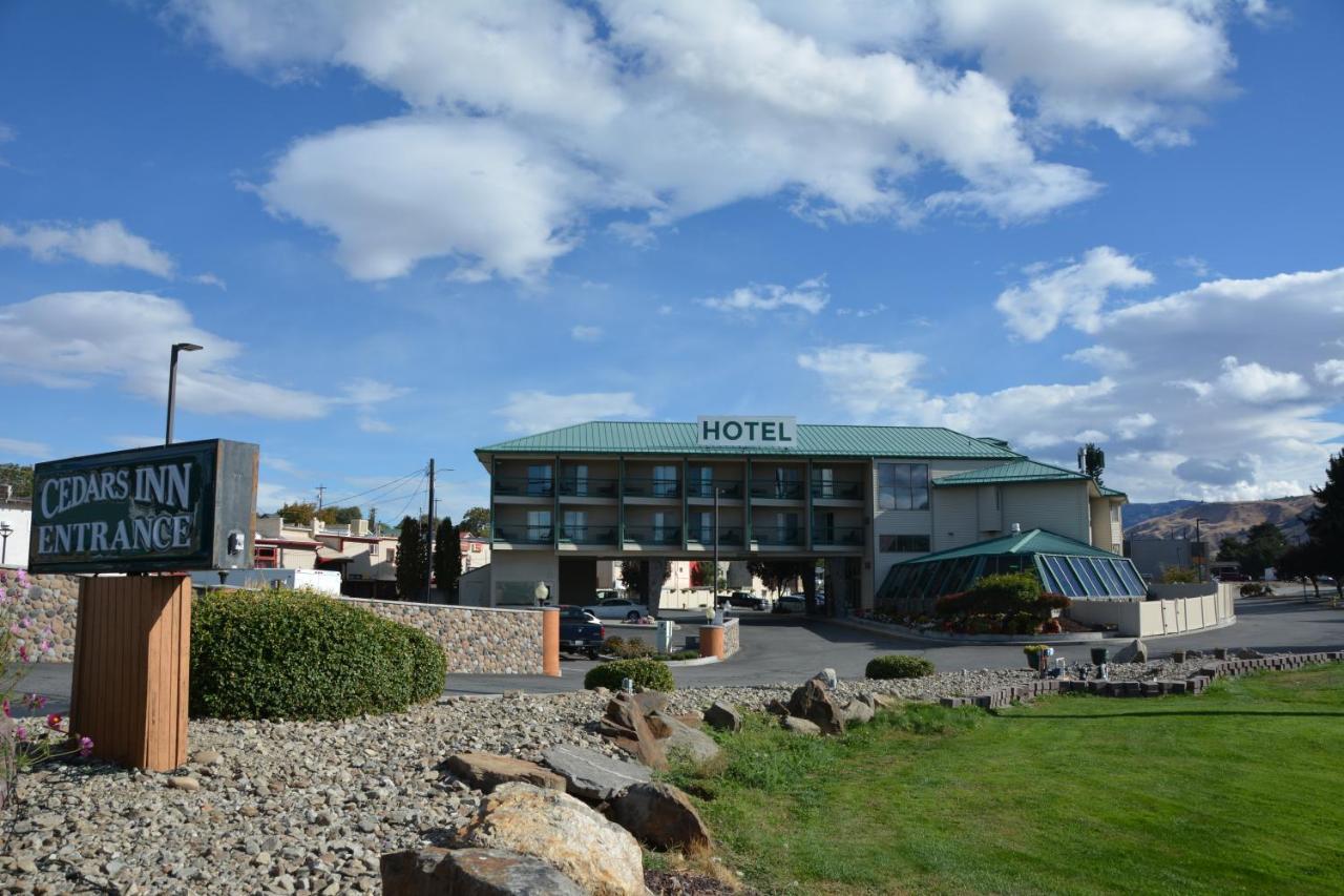 Cedars Inn Венатчі Екстер'єр фото