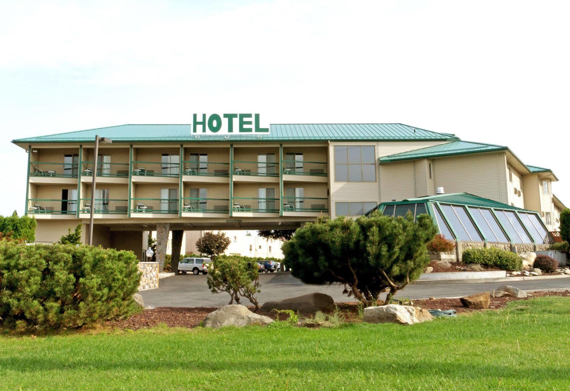 Cedars Inn Венатчі Екстер'єр фото